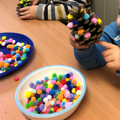 Tannenbäumchen schmücken Tannenbäumchen schmücken