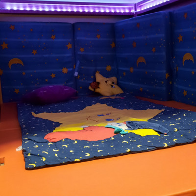 Unten die Kuschelhöhle Unten die Kuschelhöhle