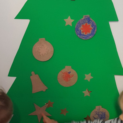 Advent Advent... Advent Advent...